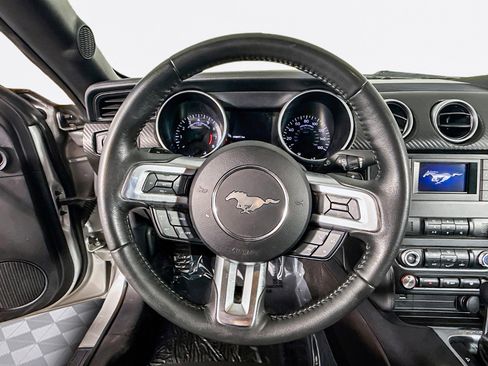 Used 2019 Ford Mustang Coupe image 13