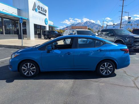 Used 2024 Nissan Versa SV FWD image 8
