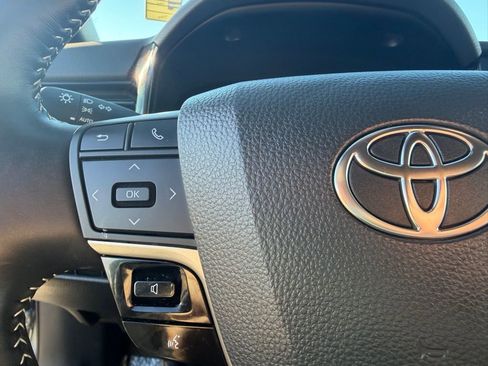 Used 2025 Toyota Camry SE image 20