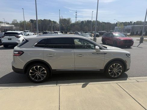 Used 2021 Lincoln Nautilus Reserve w/ Equipment Group 201A image 4