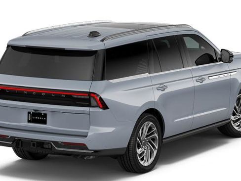 New 2026 Lincoln Navigator Reserve AWD/4WD image 26
