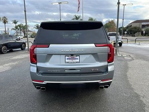 Used 2025 GMC Yukon XL Denali image 4