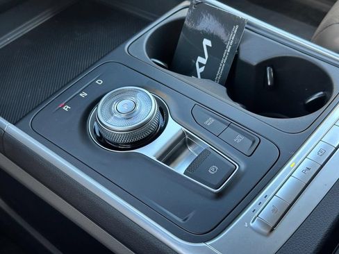 New 2026 Kia Carnival LXS FWD image 17