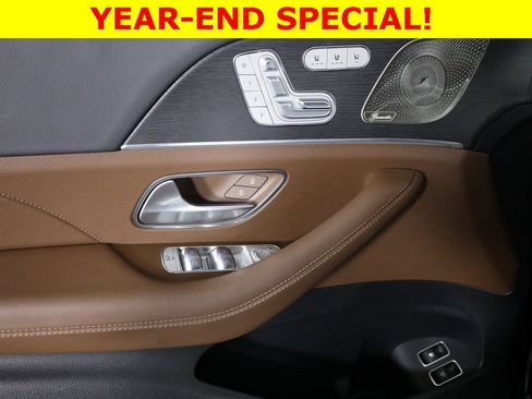 Used 2025 Mercedes-Benz GLE 450e 4MATIC image 9