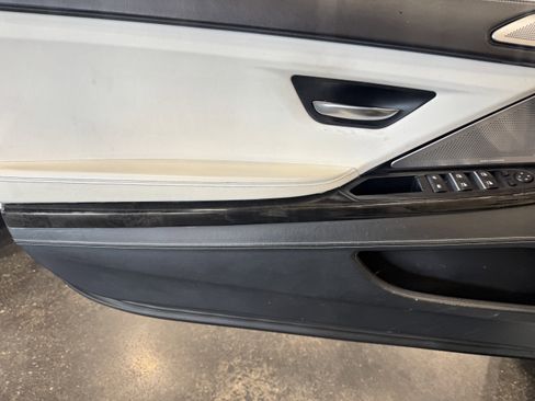 Used 2015 BMW M6 Convertible image 12