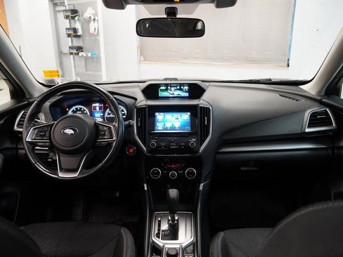 Used 2019 Subaru Forester Premium image 19