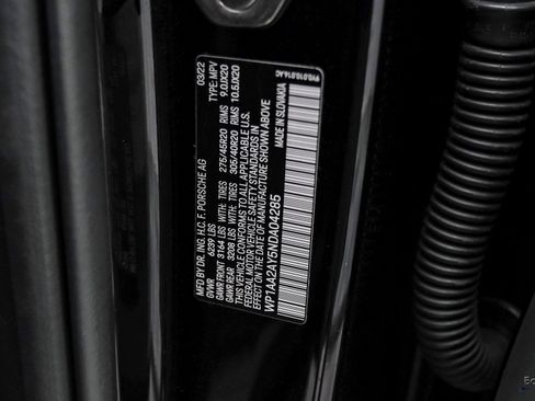 Used 2022 Porsche Cayenne w/ Premium Package image 79