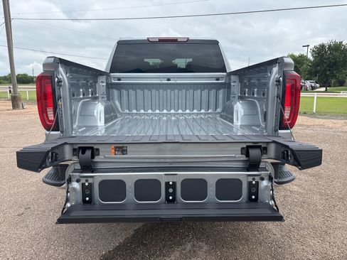 New 2026 GMC Sierra 1500 SLT AWD/4WD image 31