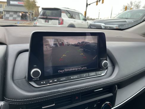 Certified 2023 Nissan Rogue S image 20