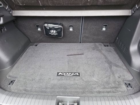 Used 2022 Hyundai Kona Limited FWD image 12