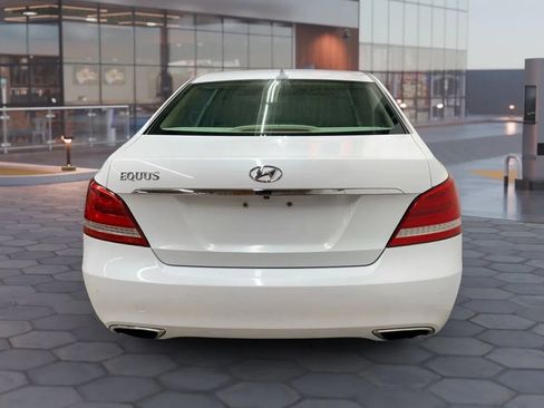 Used 2014 Hyundai Equus Signature image 4