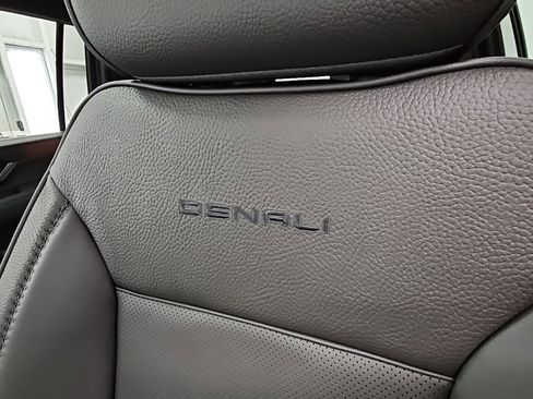 New 2025 GMC Yukon XL Denali w/ Sun & Power Step Package image 30