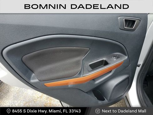 Used 2021 Ford EcoSport SE w/ SE Convenience Package image 9