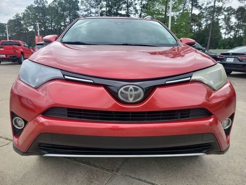 Used 2017 Toyota RAV4 XLE image 11