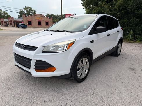 Used 2014 Ford Escape S FWD image 1