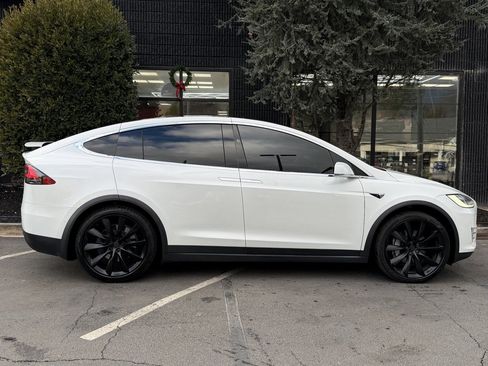 Used 2020 Tesla Model X Long Range image 20