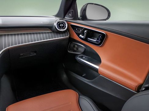 Used 2023 Mercedes-Benz C 300 Sedan image 17