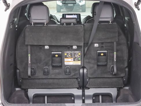 Used 2022 Toyota Sienna XSE image 25