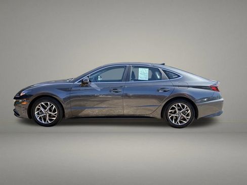 Used 2022 Hyundai Sonata SEL image 2