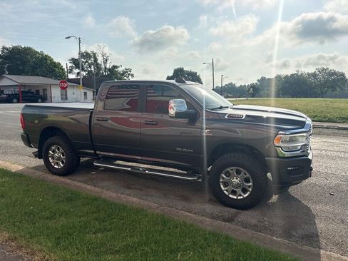 Used 2024 RAM 2500 Laramie AWD/4WD image 8