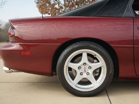 Used 2000 Chevrolet Camaro Z28 w/ Preferred Equipment Group 2 image 37