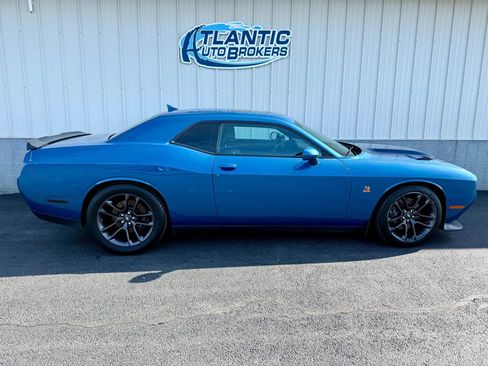 Used 2021 Dodge Challenger R/T Scat Pack w/ Plus Package RWD image 2