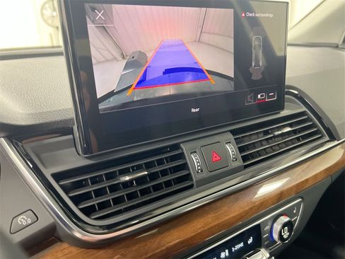 Used 2023 Audi Q5 2.0T Premium image 14