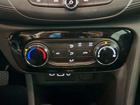 Used 2020 Buick Encore GX Preferred image 22