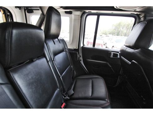 Used 2024 Jeep Wrangler Unlimited Rubicon AWD/4WD image 14