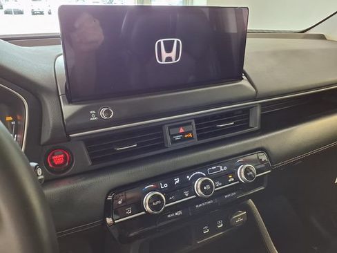 Used 2026 Honda Pilot Touring image 11