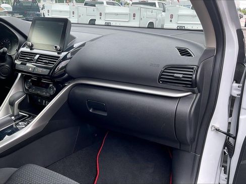 Used 2024 Mitsubishi Eclipse Cross LE AWD/4WD image 17