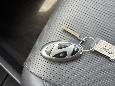 Used 2025 Hyundai Santa Fe SEL AWD/4WD image 17