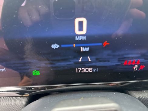 Used 2024 Chevrolet Silverado EV RST image 20