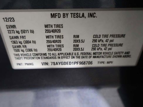 Used 2023 Tesla Model Y 2WD image 49