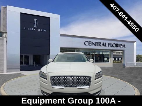 Used 2022 Lincoln Nautilus FWD image 2