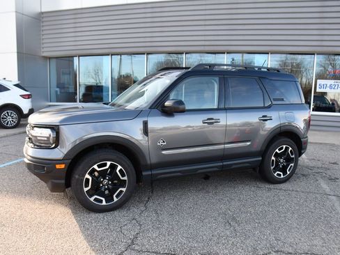Used 2022 Ford Bronco Sport Outer Banks image 2