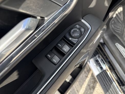 Used 2025 Chevrolet Silverado 1500 LT Trail Boss w/ Convenience Package II image 15