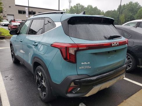 Certified 2024 Kia Seltos EX FWD image 6