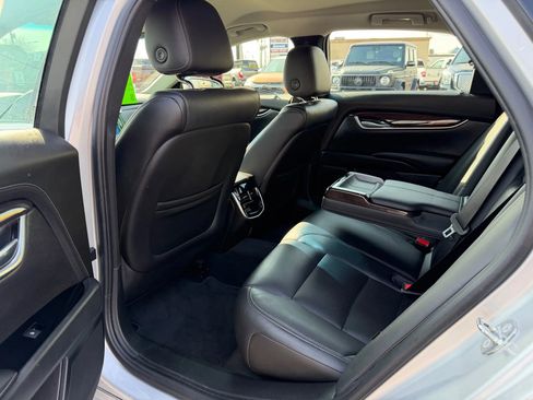 Used 2015 Cadillac XTS Luxury FWD image 7