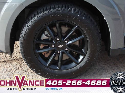 Used 2020 Dodge Journey SE w/ Blacktop Package image 12