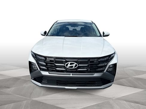 Used 2026 Hyundai Tucson SE FWD image 3