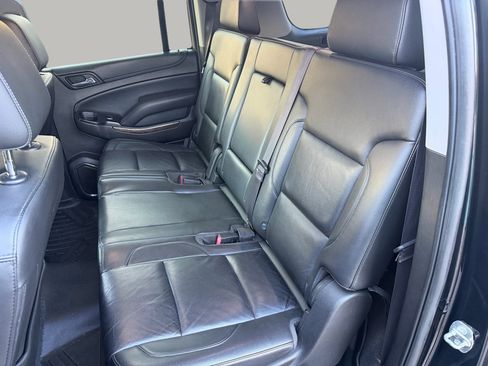 Used 2016 Chevrolet Suburban LT image 26