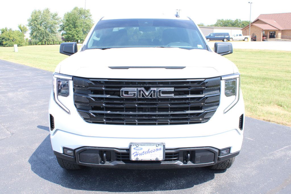 Used 2026 GMC Sierra 1500 Elevation w/ Elevation Select Package AWD/4WD image 2