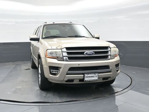 Used 2017 Ford Expedition Limited w/ Equipment Group 301A image 12