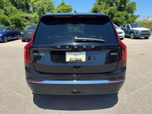 Certified 2025 Volvo XC90 B5 Plus AWD/4WD image 3