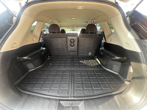 Used 2016 Nissan Rogue S w/ Appearance Package FWD image 14