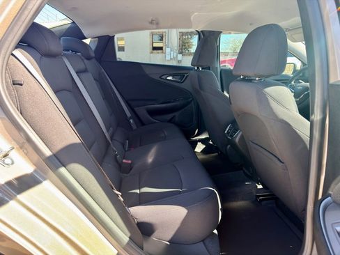 Used 2024 Chevrolet Malibu LT image 11