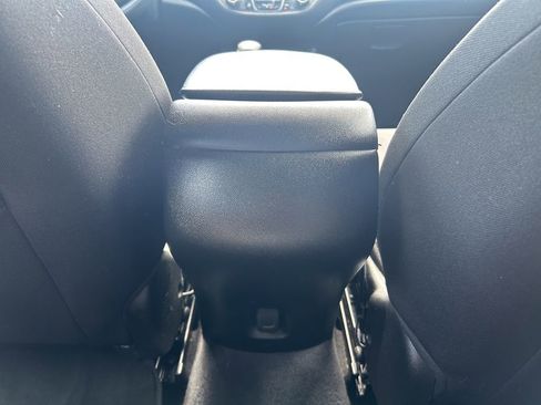 Used 2022 Chevrolet Malibu LS image 33