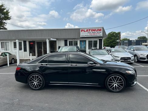 Used 2017 Lincoln Continental Select w/ Climate Package FWD image 7