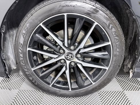 Used 2023 Toyota Camry SE image 10